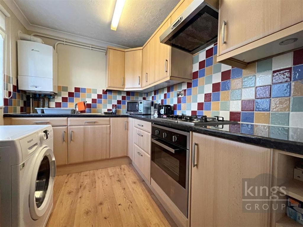 A Cosy 1 Bedroom Apartment Enfield Exterior foto